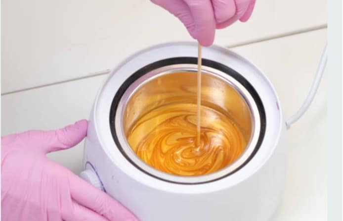 Depilace roll-on voskem